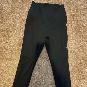 CVG black Capri leggings